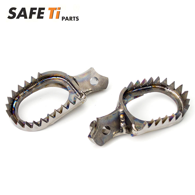Titanium footpegs for SUZUKI