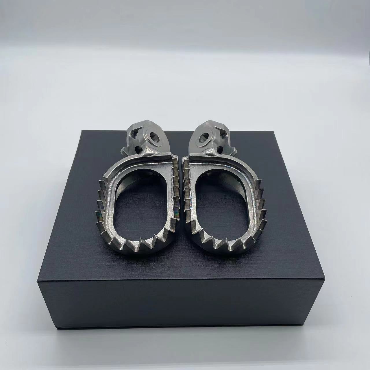Titanium footpeg for racing dirt bike KTM sx xc sxf xcf exc excf 2024