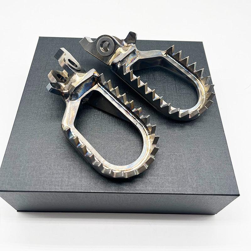 Titanium footpegs for dirt bike KAWASAKI KX 250 450 5mm down 10mm back