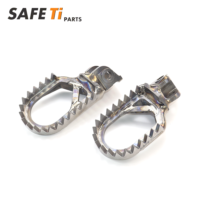 Titanium footpegs Pro for BETA(2013-2019) XTRAINER (2017-2025)