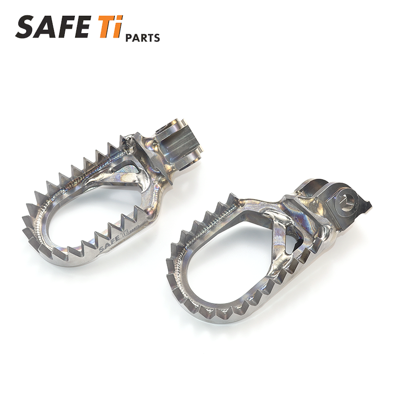 Titanium footpegs Pro for BETA(2013-2019) XTRAINER (2017-2025)